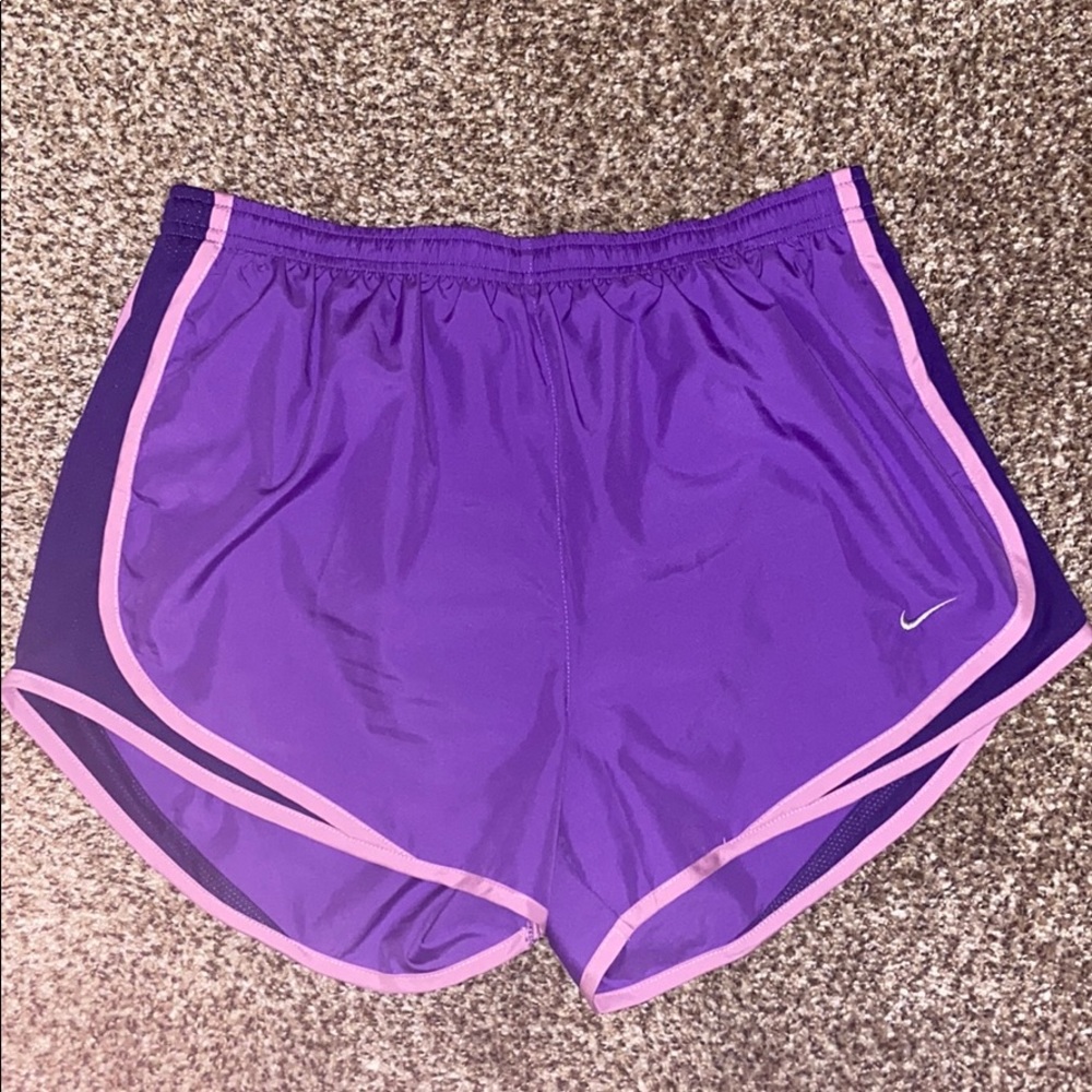 Nike Women’s Tempo Shorts
